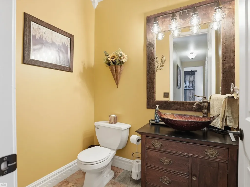 36531 N Pointe Drive New Baltimore City MI 48047