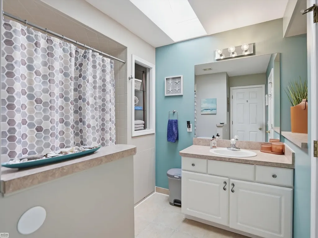 36531 N Pointe Drive New Baltimore City MI 48047