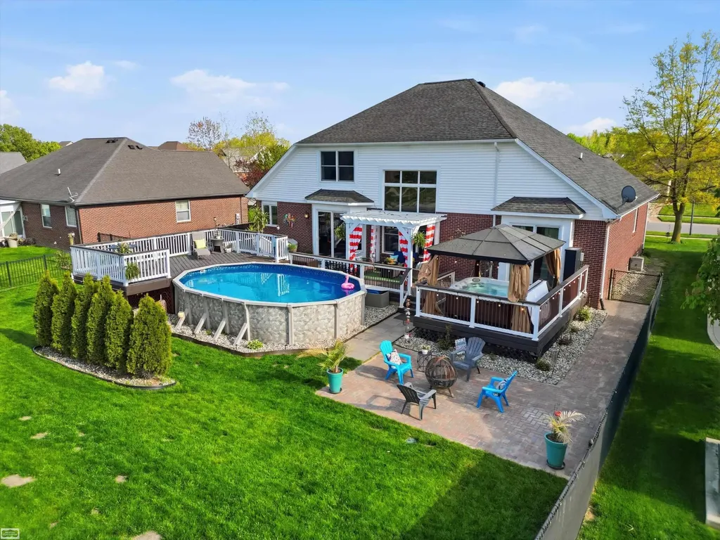 36531 N Pointe Drive New Baltimore City MI 48047