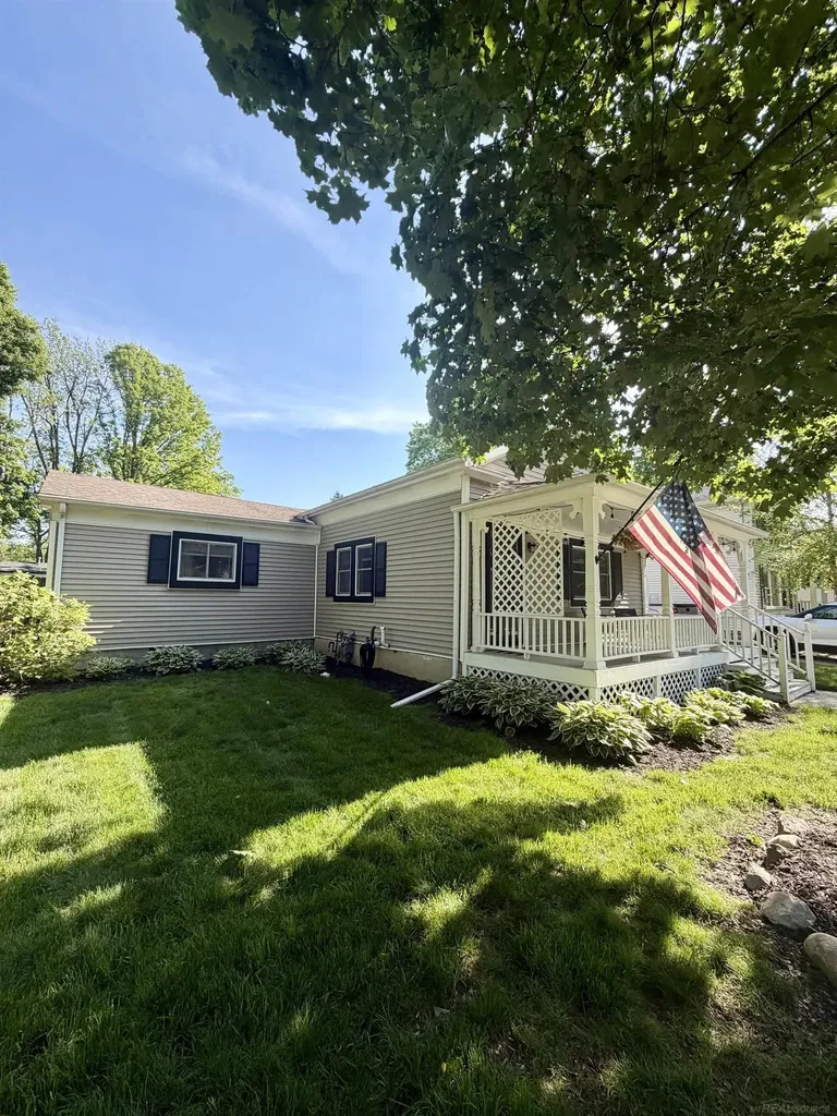 174 Benjamin Street Romeo Village MI 48065