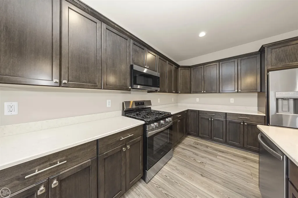 1134 Julian Court Waterford Charter Township MI 48327
