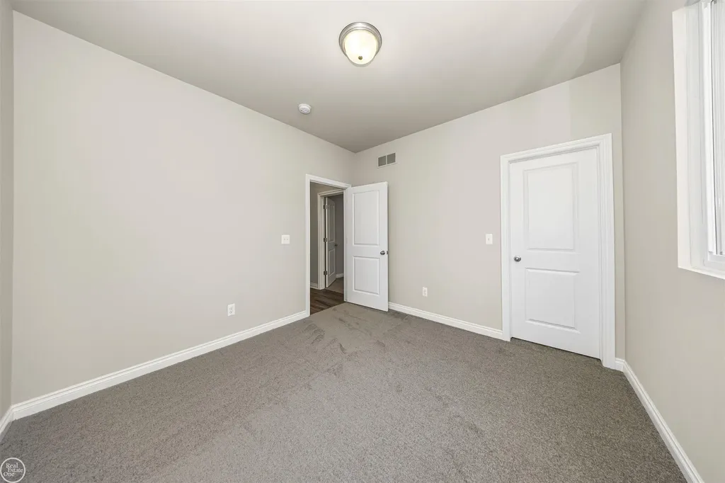 1134 Julian Court Waterford Charter Township MI 48327