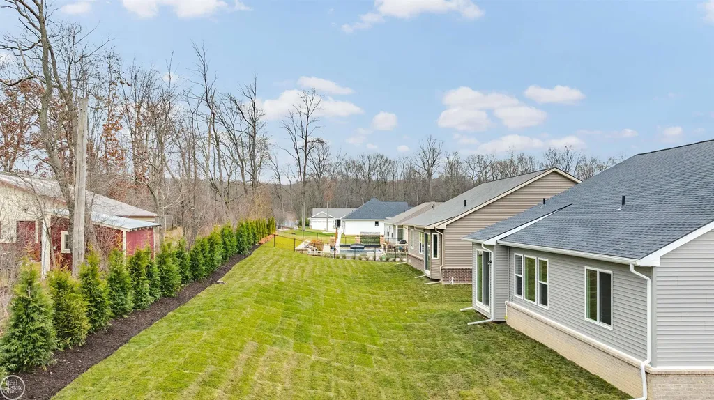 1134 Julian Court Waterford Charter Township MI 48327