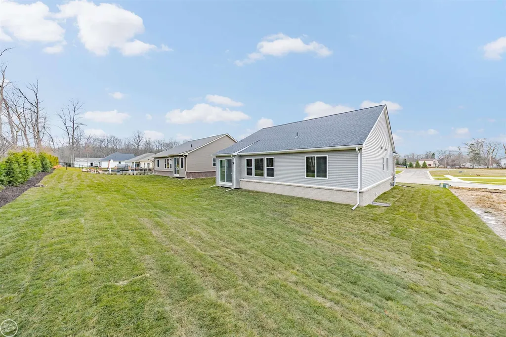 1134 Julian Court Waterford Charter Township MI 48327