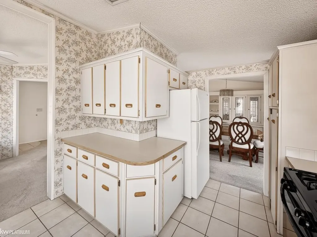 20738 Gaslight Drive Clinton Charter Township MI 48036