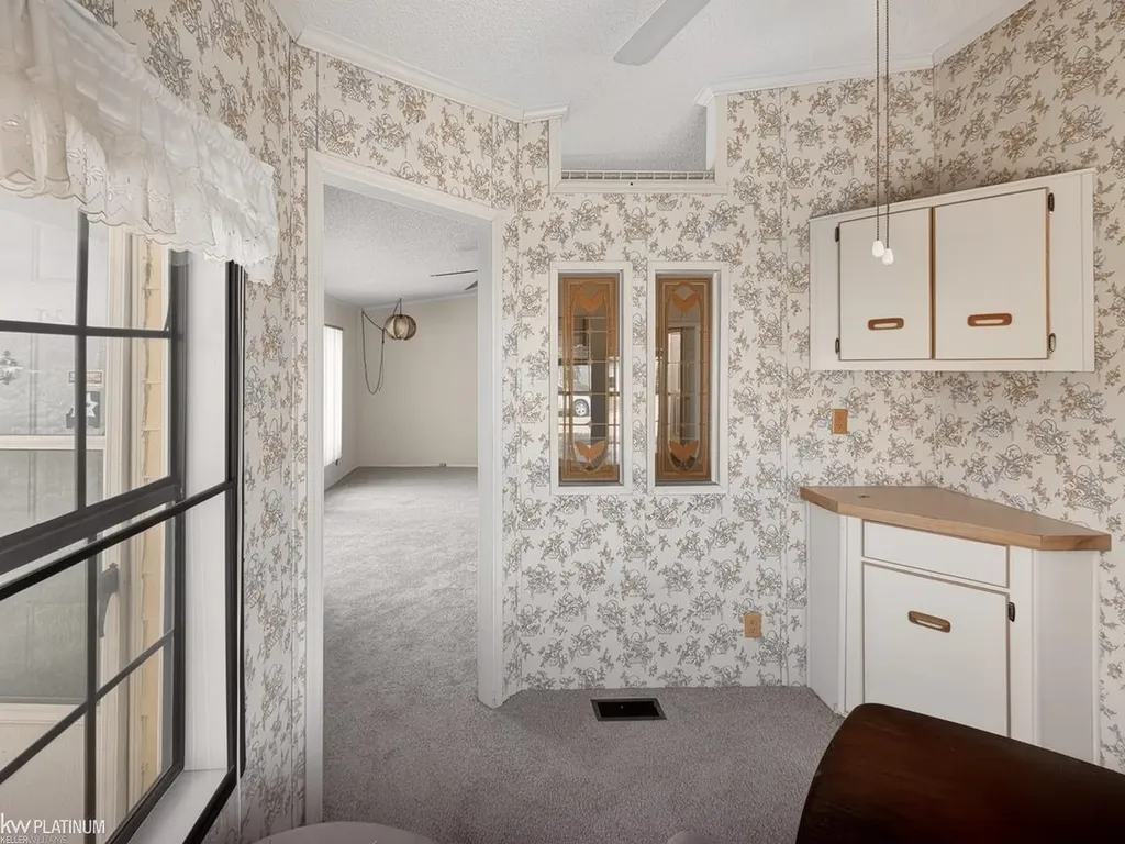 20738 Gaslight Drive Clinton Charter Township MI 48036