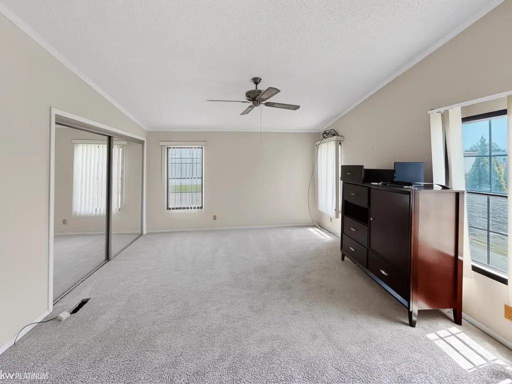 20738 Gaslight Drive Clinton Charter Township MI 48036