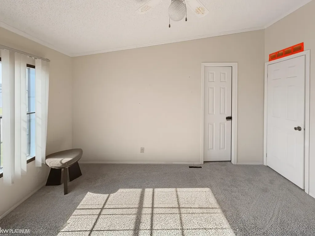 20738 Gaslight Drive Clinton Charter Township MI 48036