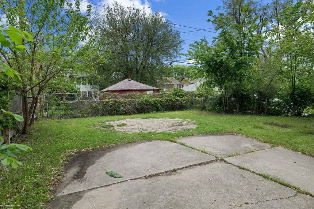 14561 Saint Marys Street Detroit City MI 48227