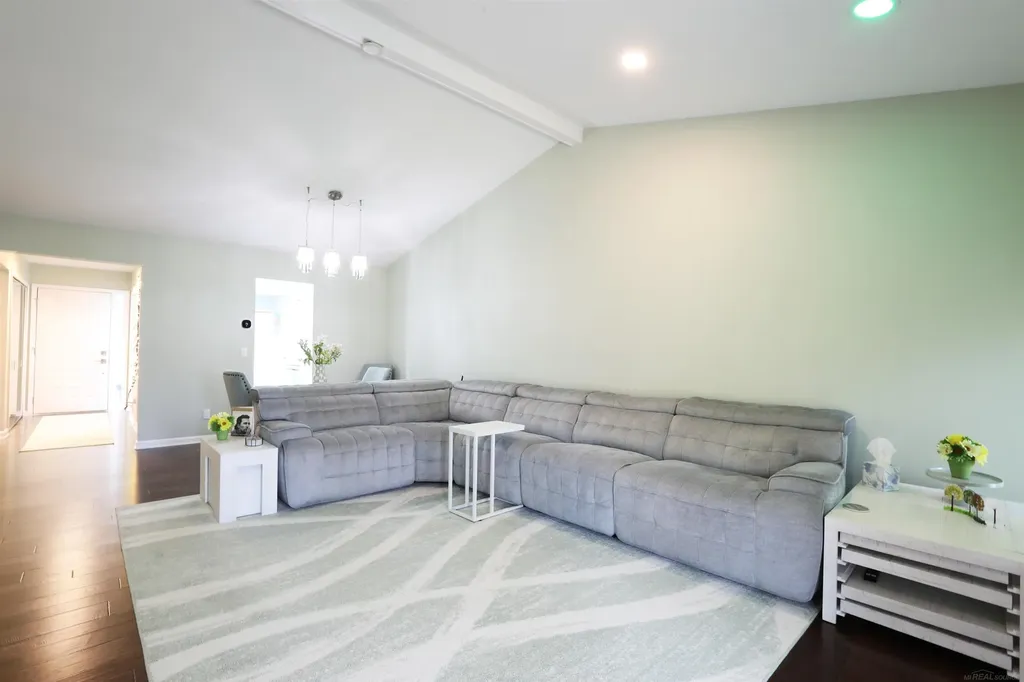 2190 London Bridge Drive Rochester Hills City MI 48307