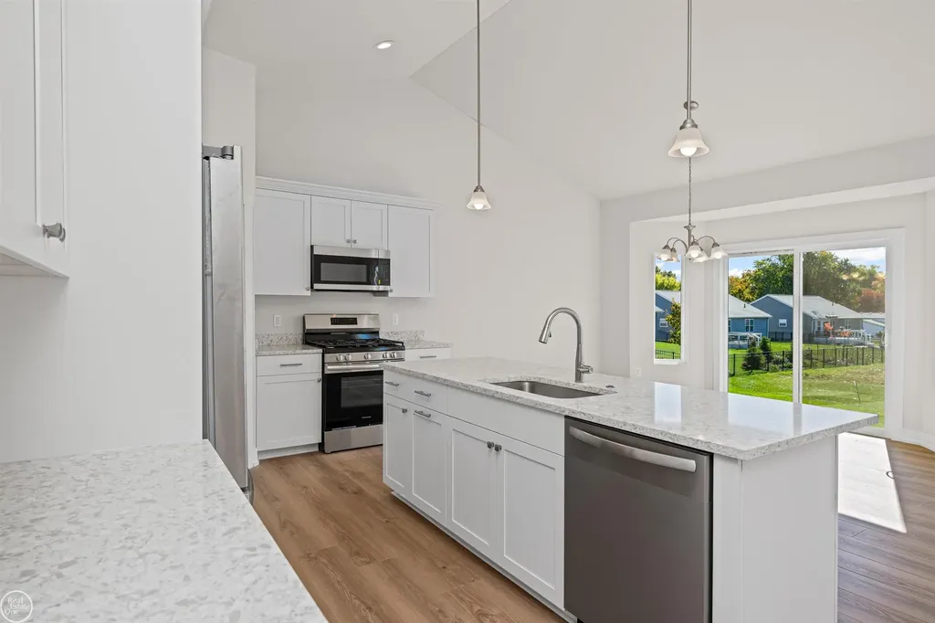 1156 Julian Court Waterford Charter Township MI 48327