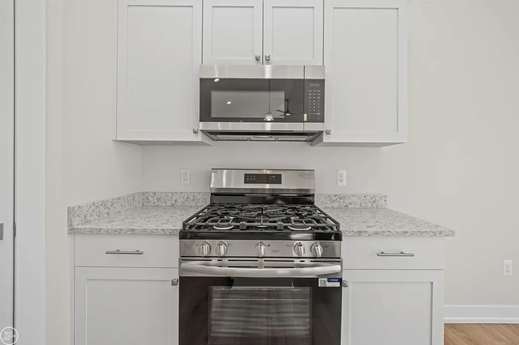 1156 Julian Court Waterford Charter Township MI 48327