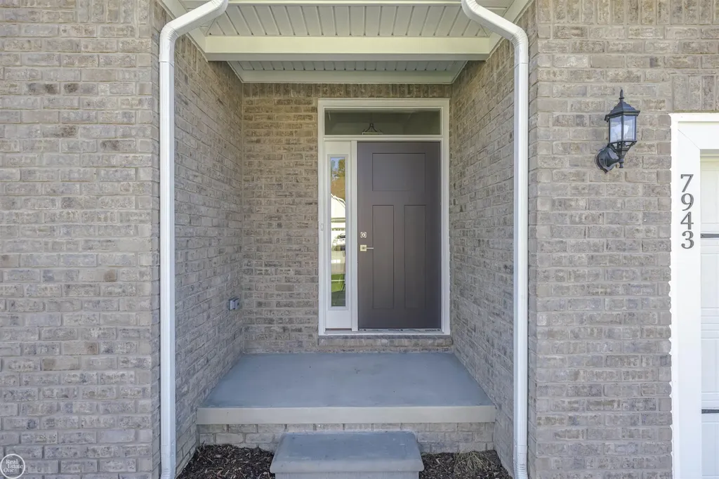 1156 Julian Court Waterford Charter Township MI 48327