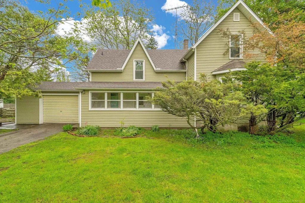 7153 Lake Street Lexington Village MI 48450