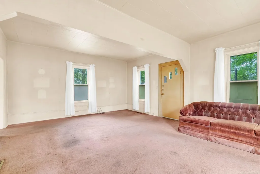 7153 Lake Street Lexington Village MI 48450