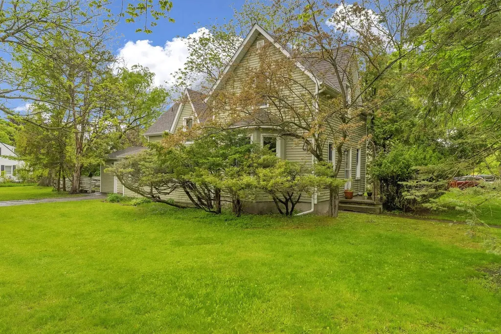 7153 Lake Street Lexington Village MI 48450