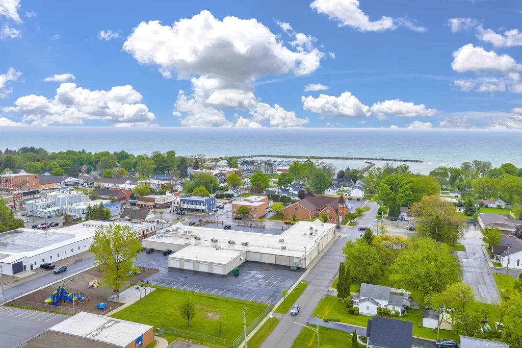 7153 Lake Street Lexington Village MI 48450