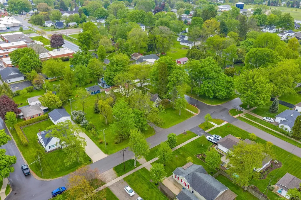 7153 Lake Street Lexington Village MI 48450