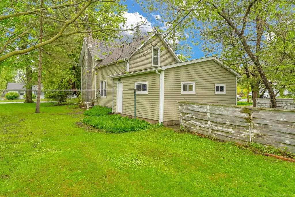 7153 Lake Street Lexington Village MI 48450
