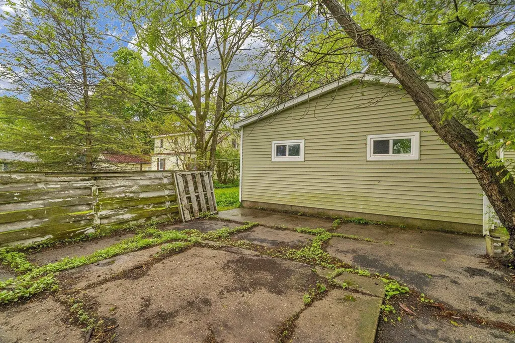 7153 Lake Street Lexington Village MI 48450