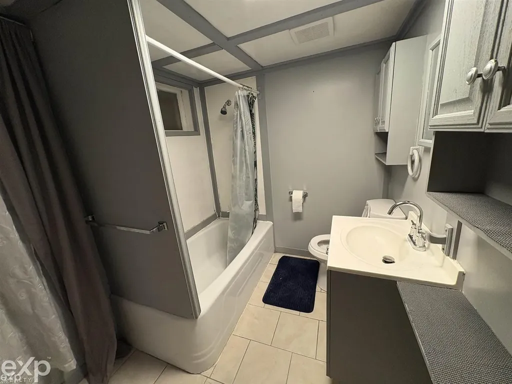 704 Bay Road Bangor Charter Township MI 48706