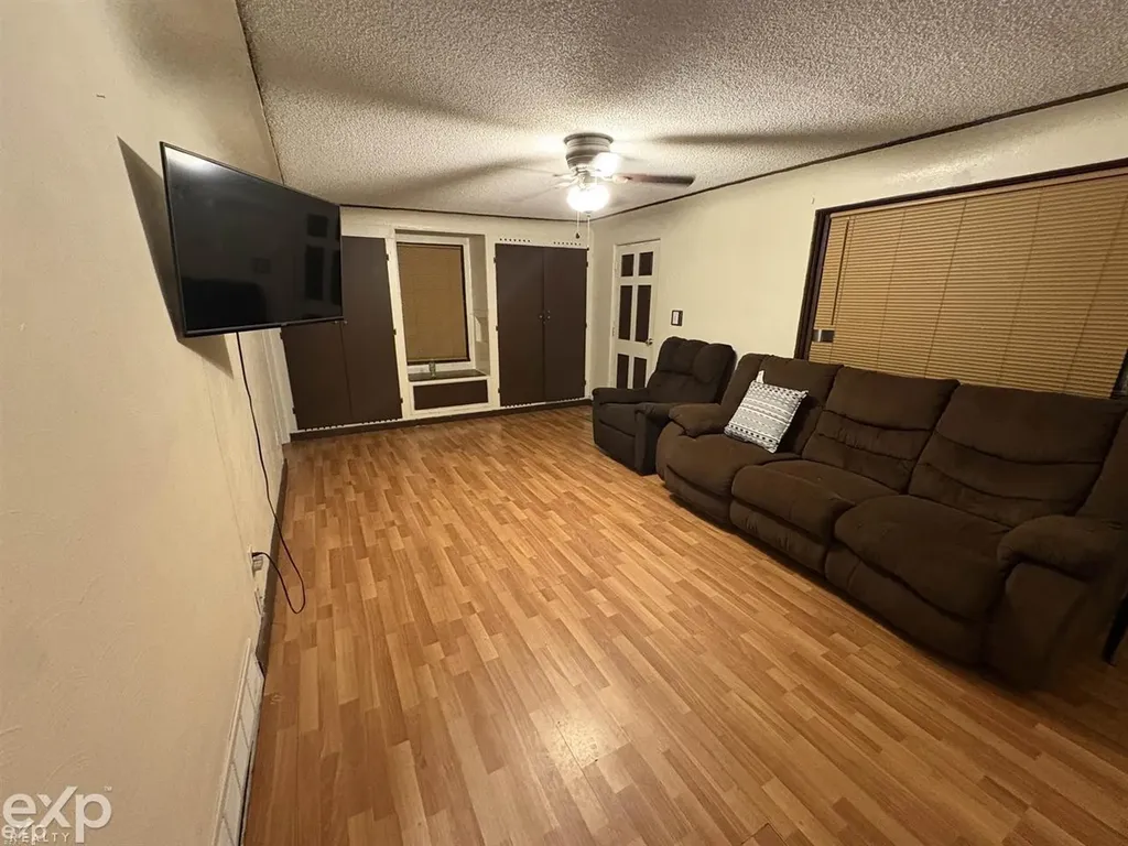 704 Bay Road Bangor Charter Township MI 48706