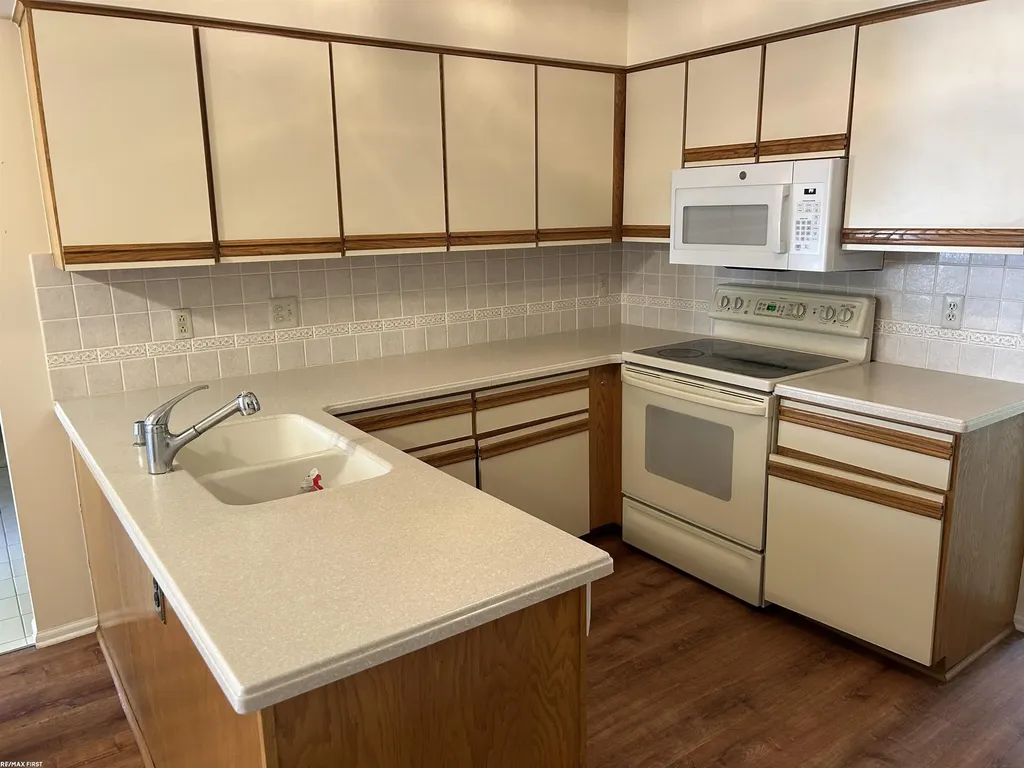 17765 E Kirkwood Drive Clinton Charter Township MI 48038
