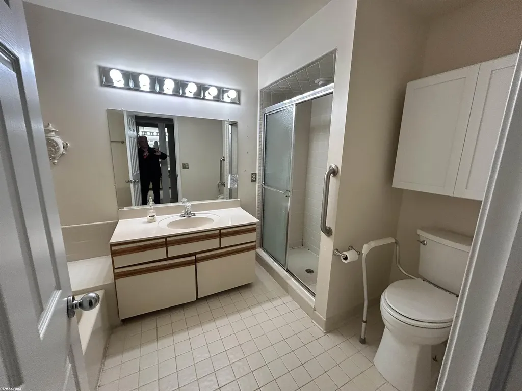 17765 E Kirkwood Drive Clinton Charter Township MI 48038
