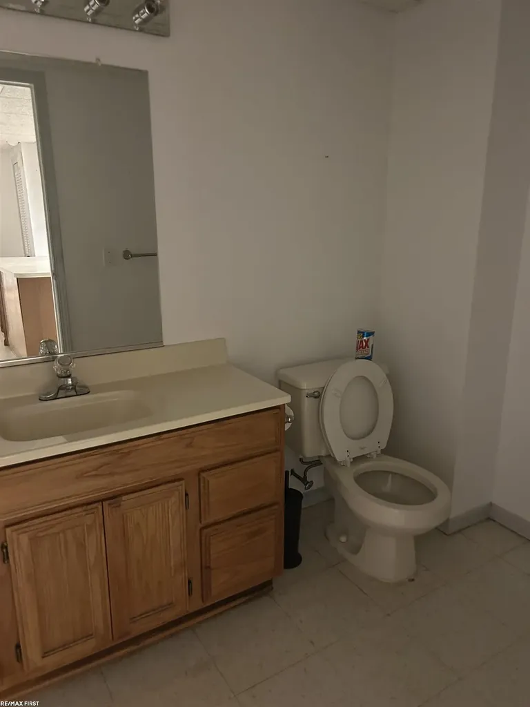 17765 E Kirkwood Drive Clinton Charter Township MI 48038