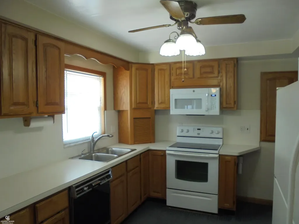 18138 22 Mile Road Macomb Township MI 48044