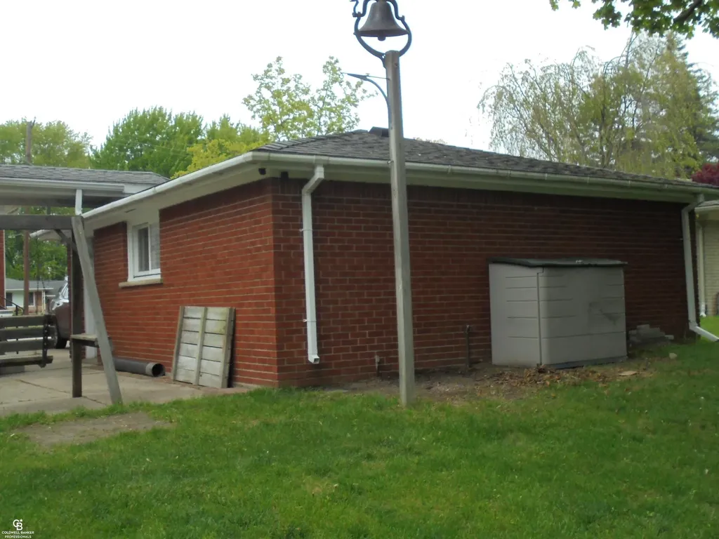 18138 22 Mile Road Macomb Township MI 48044