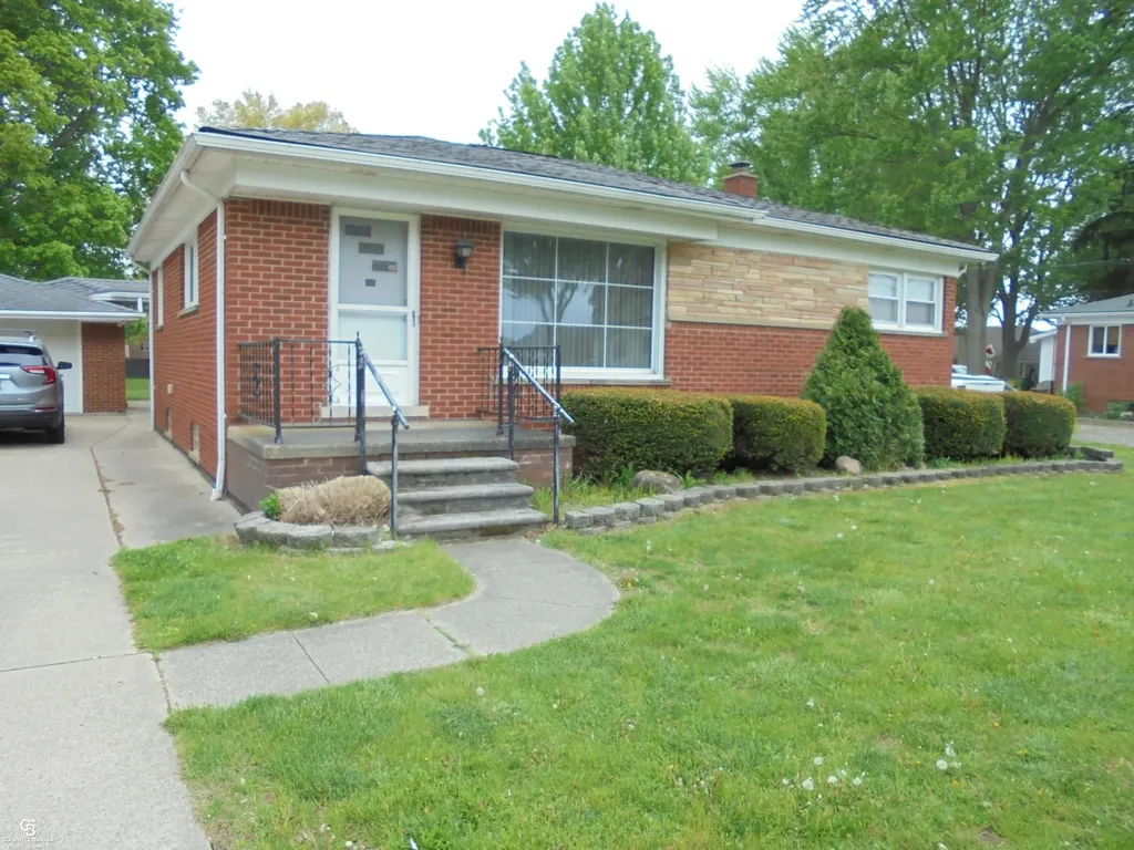 18138 22 Mile Road Macomb Township MI 48044