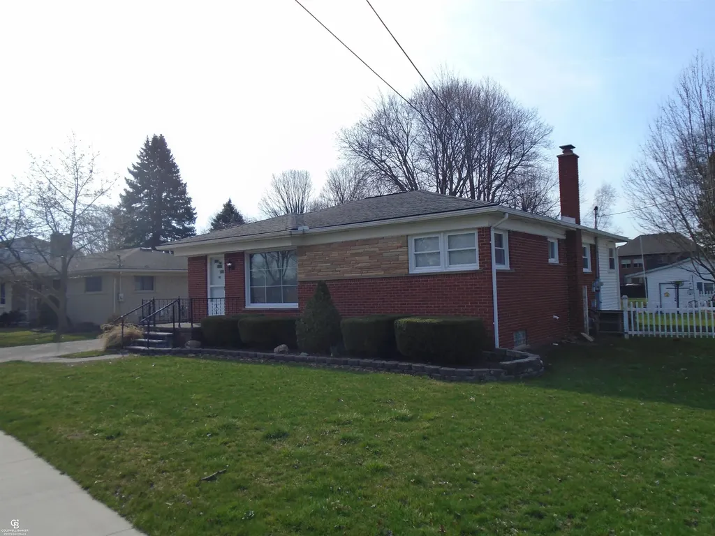 18138 22 Mile Road Macomb Township MI 48044
