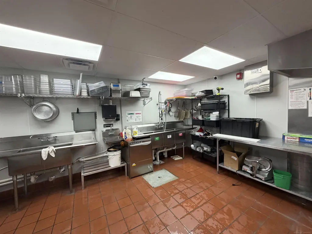 14257 Telegraph Road Redford Charter Township MI 48239