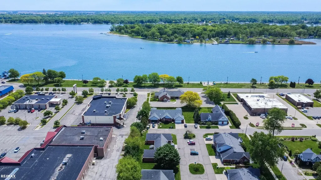 304 Heritage Way Street Algonac City MI 48001