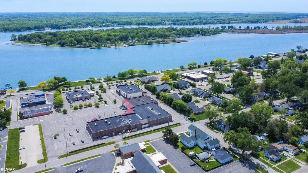 304 Heritage Way Street Algonac City MI 48001