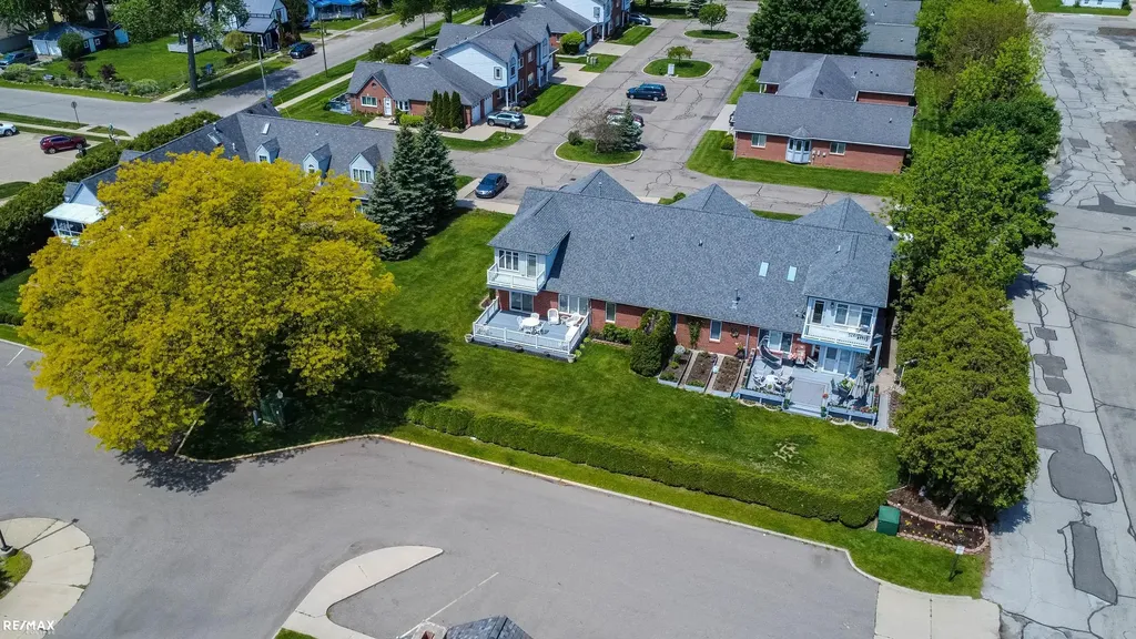 304 Heritage Way Street Algonac City MI 48001