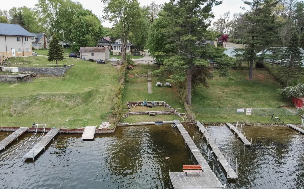 776 Heights Road Lake Orion Village MI 48362