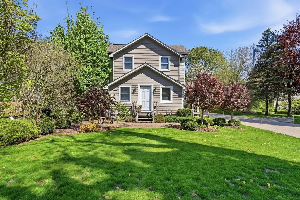 776 Heights Road Lake Orion Village MI 48362