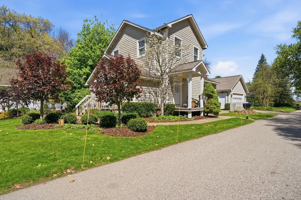 776 Heights Road Lake Orion Village MI 48362