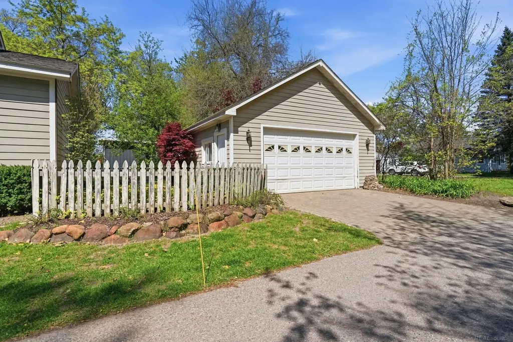 776 Heights Road Lake Orion Village MI 48362