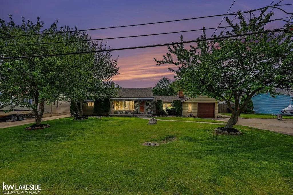 37470 Lakeville Street Harrison Charter Township MI 48045