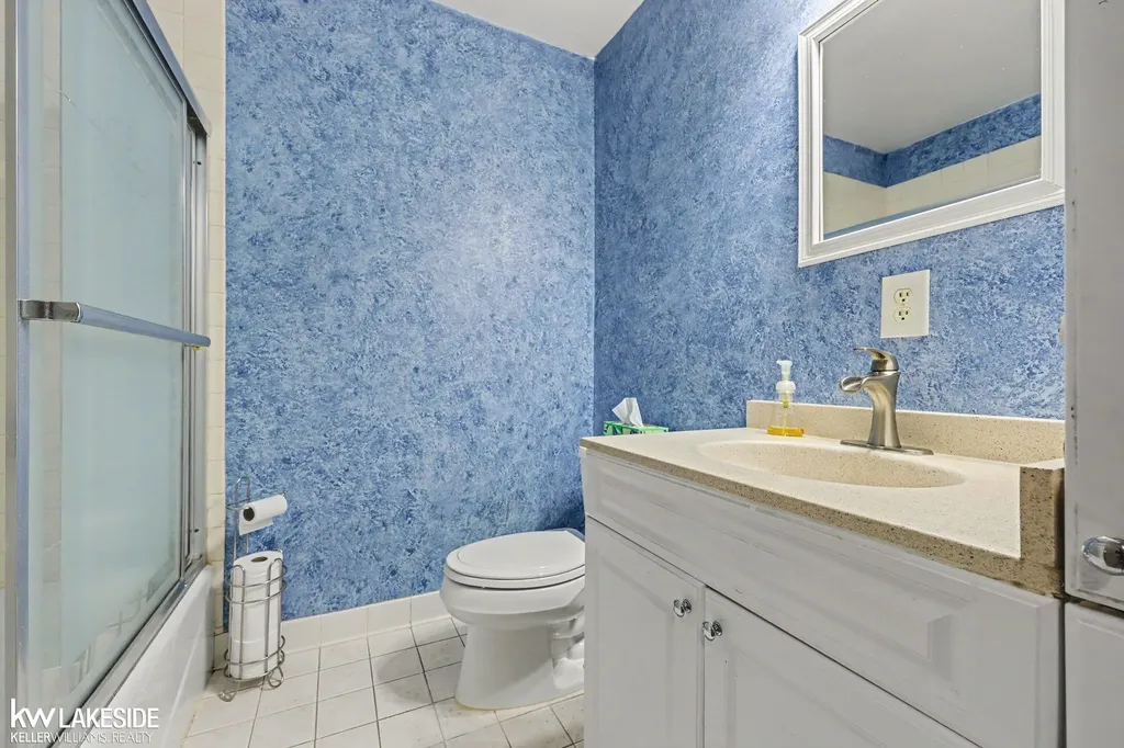 37470 Lakeville Street Harrison Charter Township MI 48045