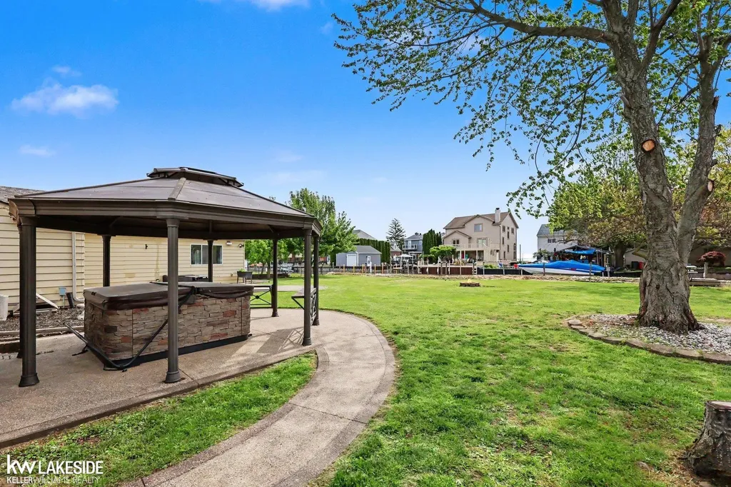 37470 Lakeville Street Harrison Charter Township MI 48045