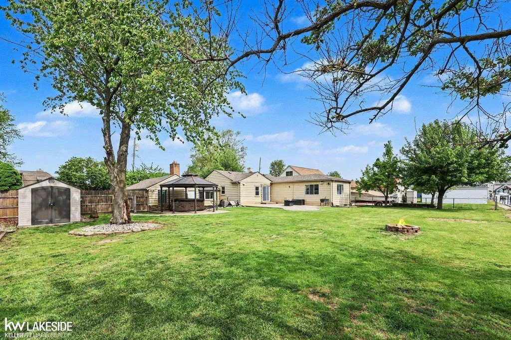 37470 Lakeville Street Harrison Charter Township MI 48045