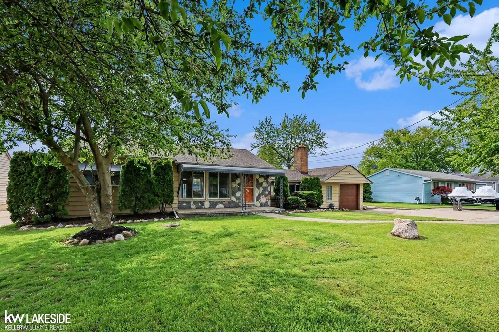 37470 Lakeville Street Harrison Charter Township MI 48045