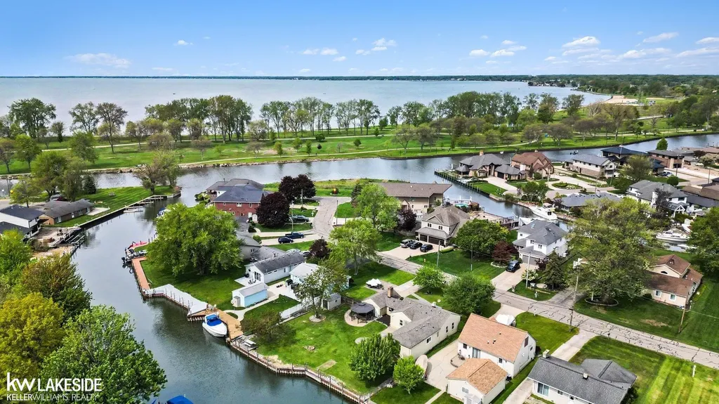 37470 Lakeville Street Harrison Charter Township MI 48045