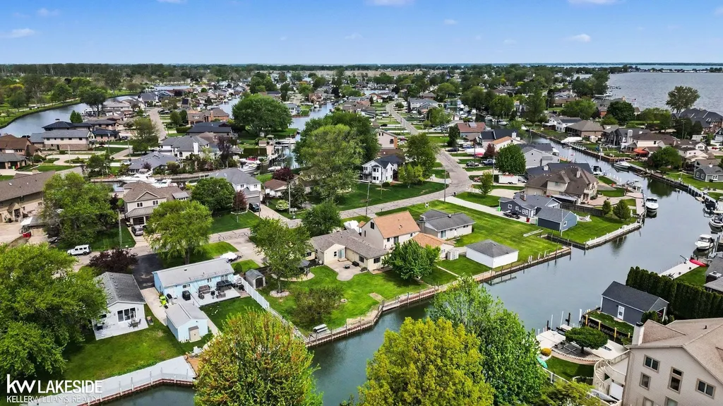 37470 Lakeville Street Harrison Charter Township MI 48045