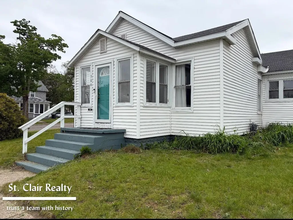 506 W Muskegon Avenue Muskegon City MI 49440