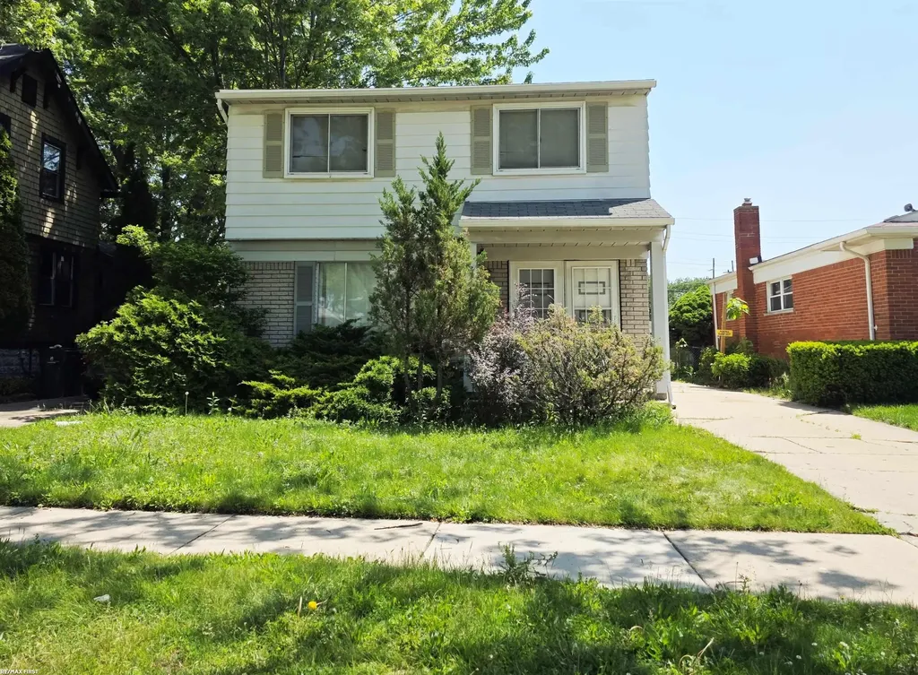 28208 Rockwood Street St. Clair Shores City MI 48081